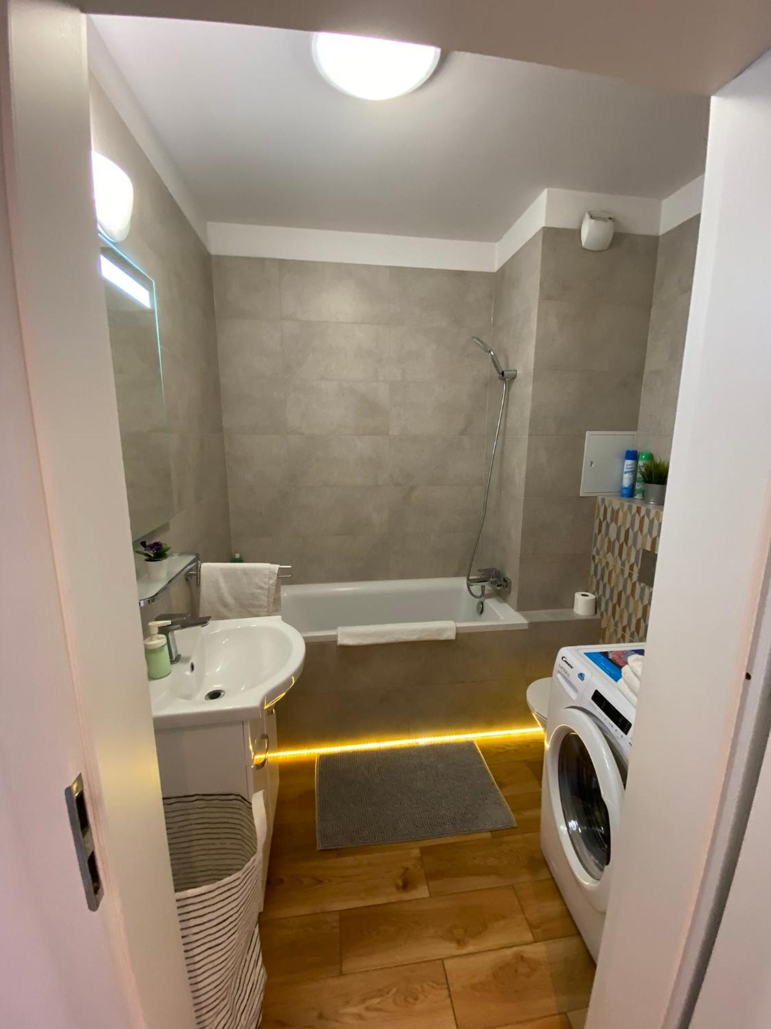 Apartament, Free Parking, Blisko Rynek-Dworzec Pkp-Pks, Sklepy Breslau Exterior foto