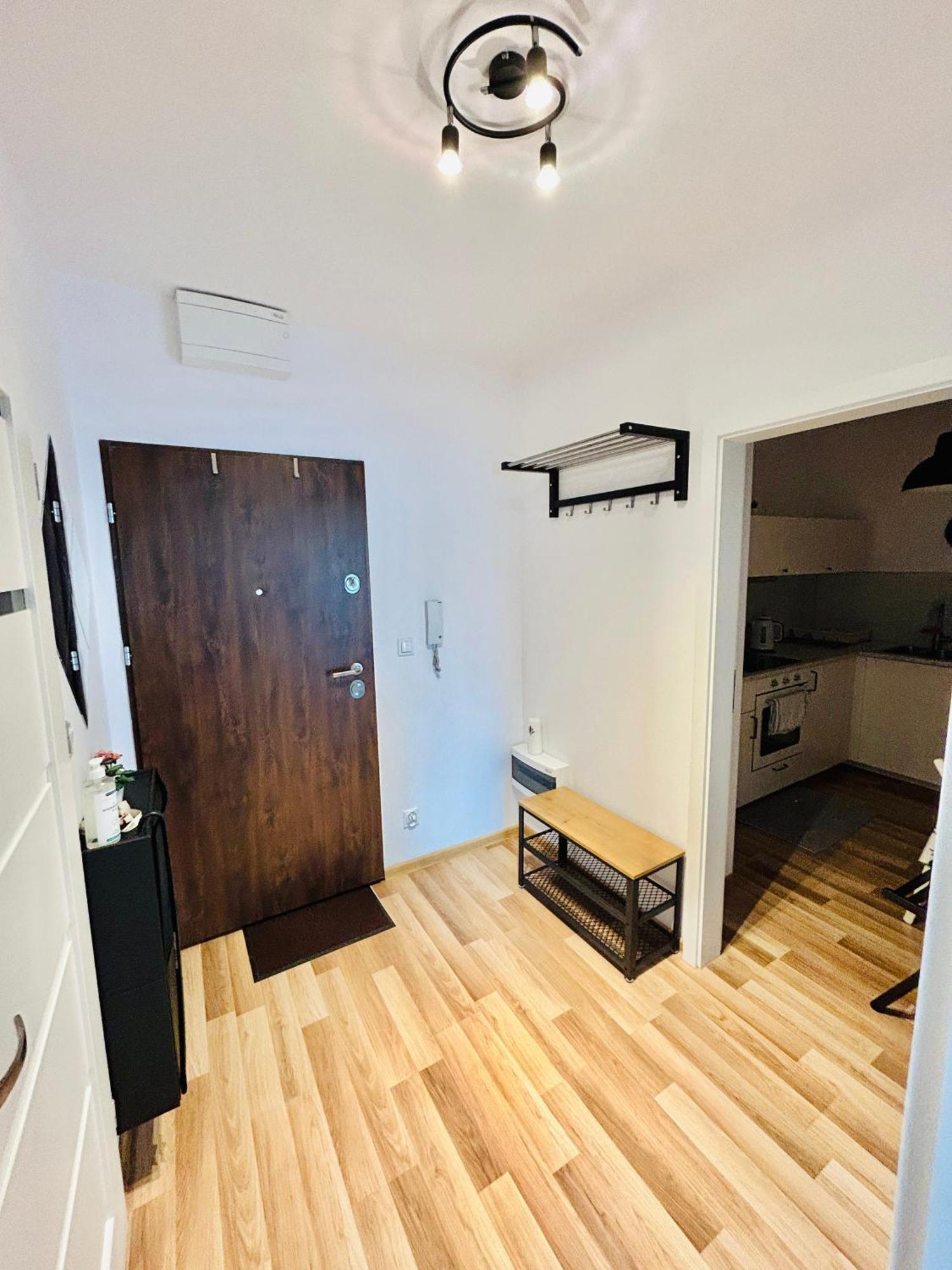 Apartament, Free Parking, Blisko Rynek-Dworzec Pkp-Pks, Sklepy Breslau Exterior foto